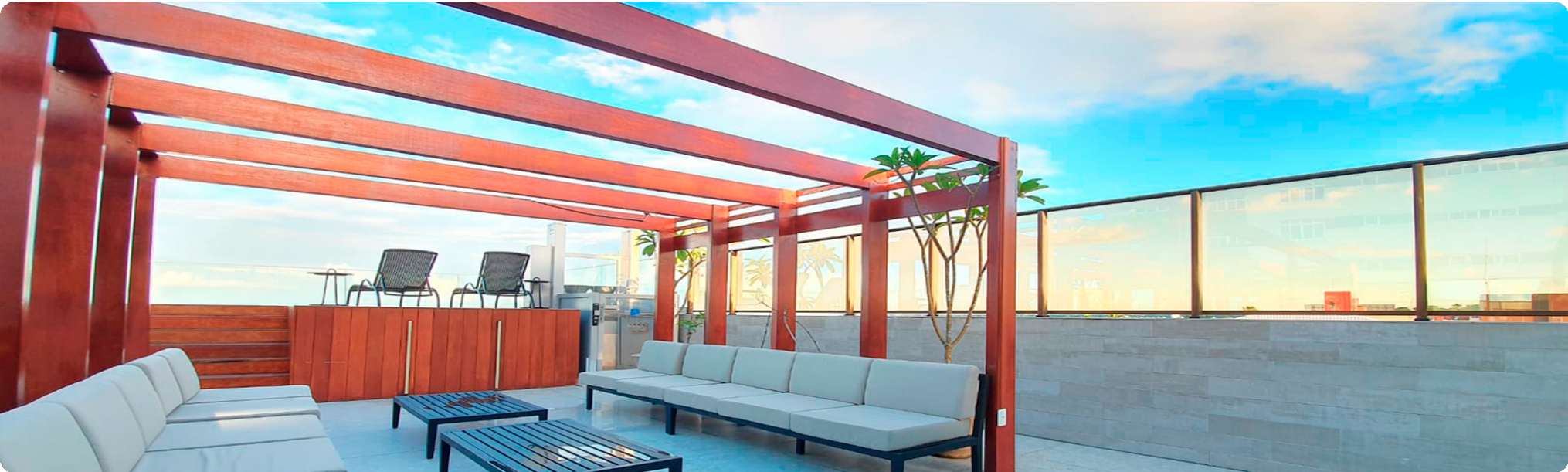 Rooftop do Infinity At The Sea